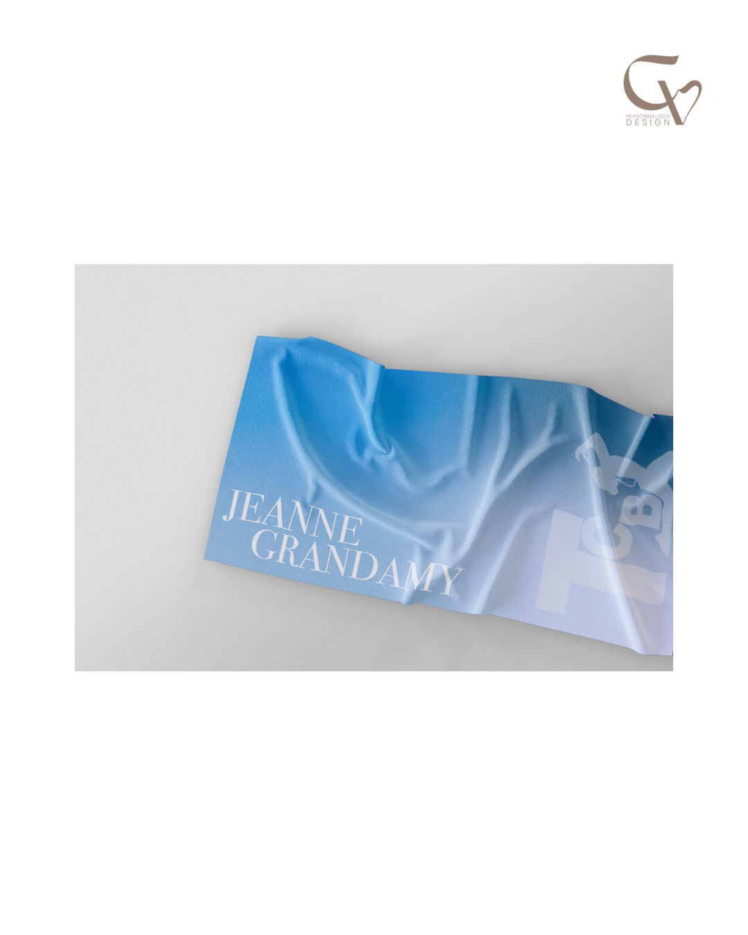 1. Serviette personnalisée